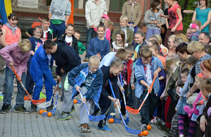 Odpust Emaus na Kalwarii i tradycyjne kulanie pomarańczy o 14.00 !!