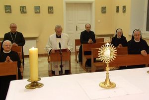 Przewodniczący Episkopatu Polski zawierzył Polskę Sercu Jezusa i Matce Bożej - 25 marca